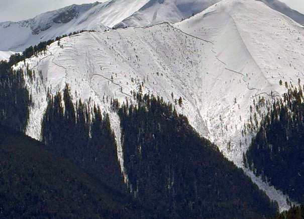 aval_cycle_03_04_26_Pogledec_West